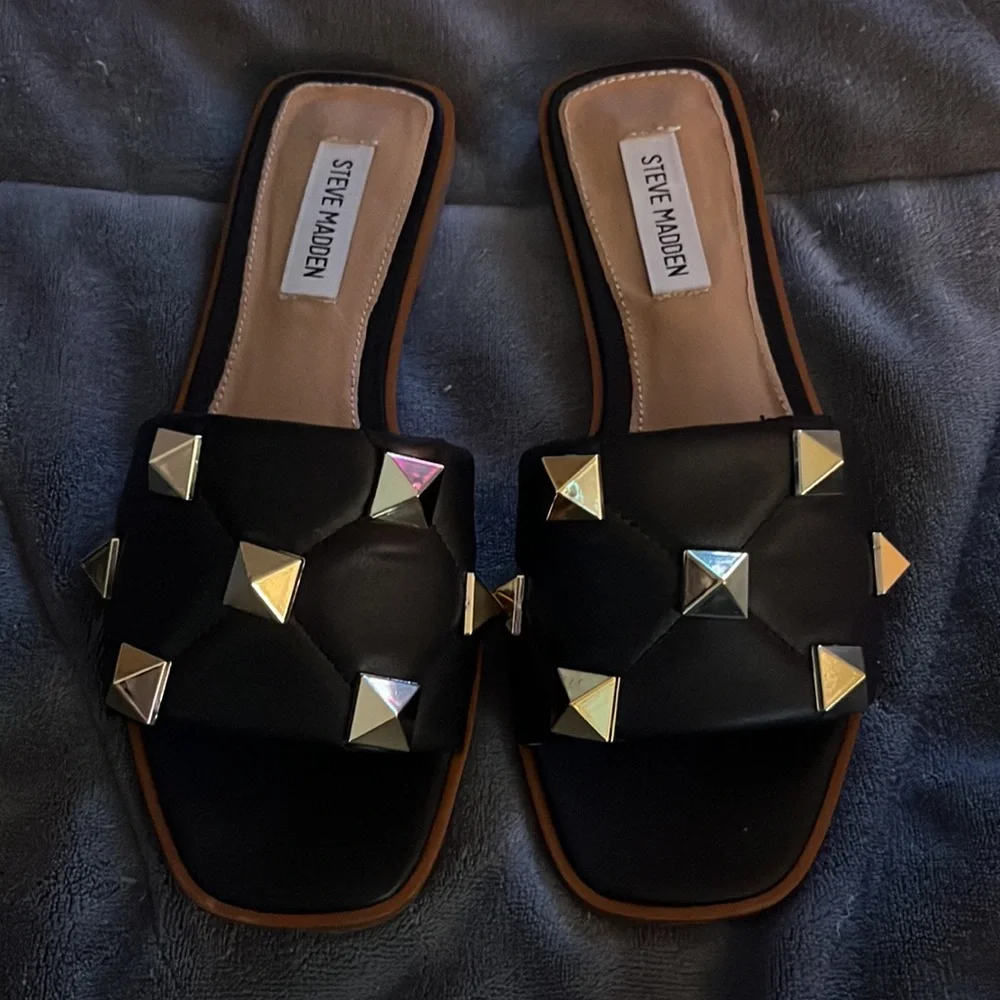 BRAND NEW Black & Gold Studded Steve Madden Sandals / Slides - Picture 3 of 12
